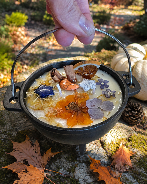 Cauldron Candle Decorating Workshop | Reservation